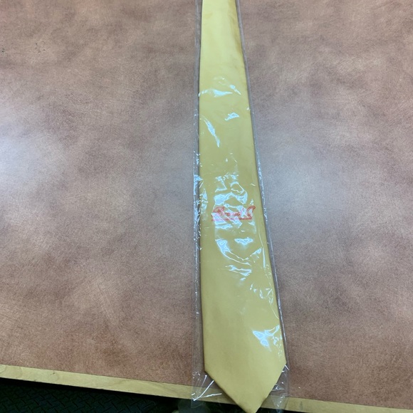 Brand new tie - Picture 2 of 4